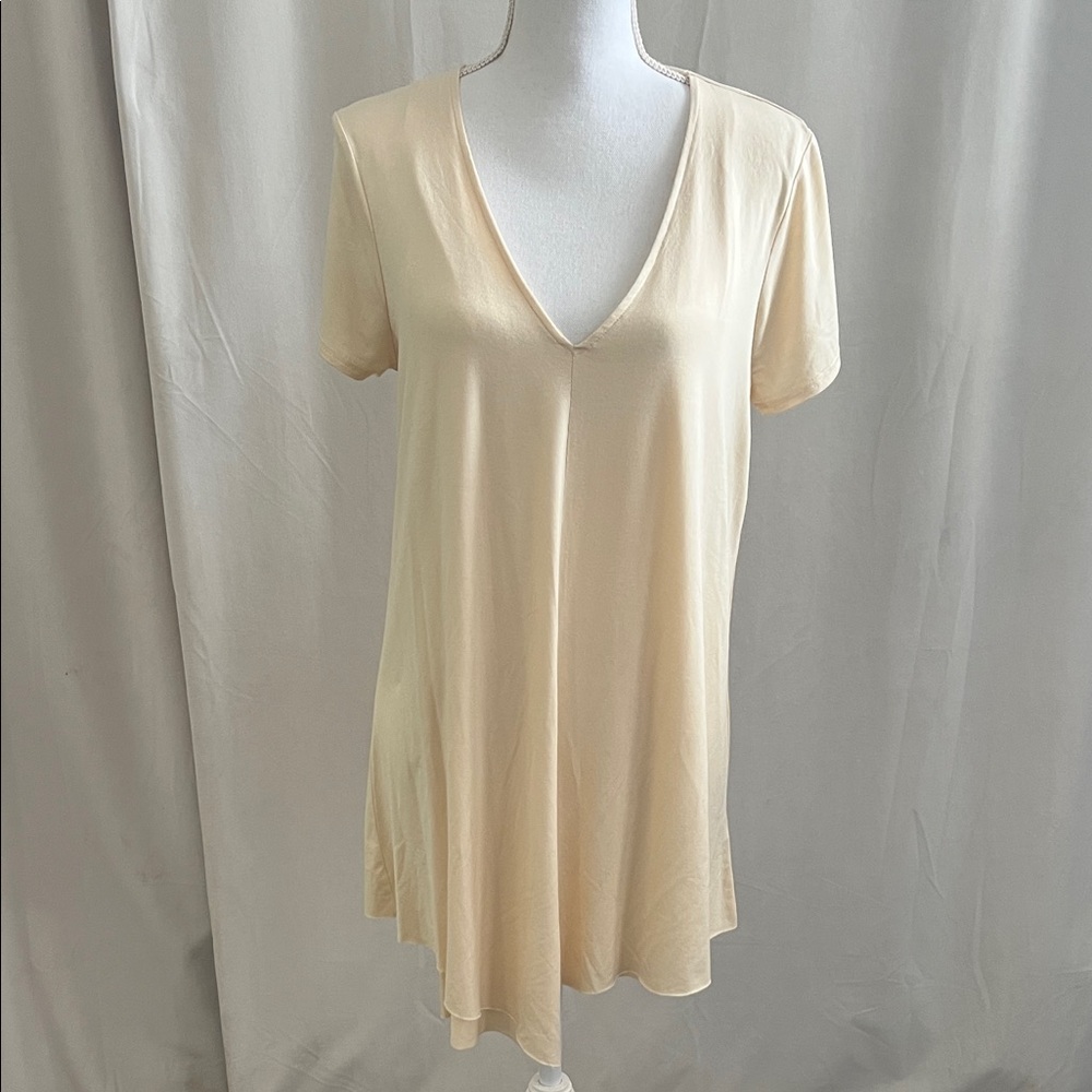 Everyday V-Neck Short Sleeve Tunic Top - Cream
